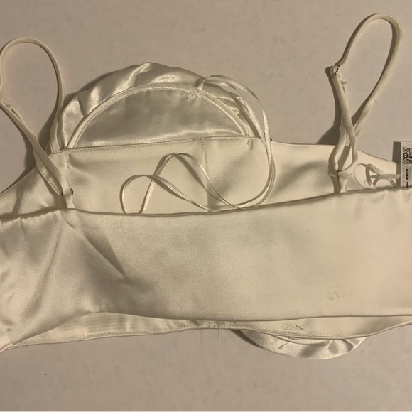 Flower Top Satin - Picture 2 of 3